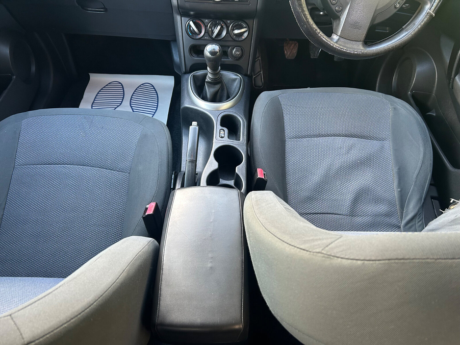 2010 Nissan Qashqai - image 16