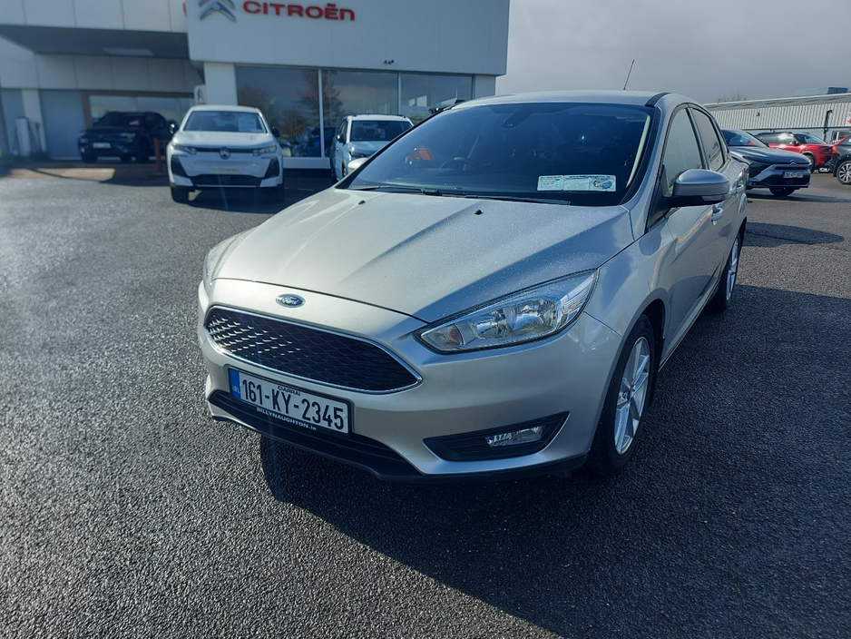 2016 Ford Focus - image 5