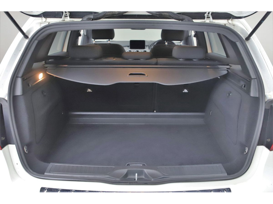 2017 Mercedes-Benz B Class B180 1.6 *PARK SENSORS*REVERSE CAM* €16,890