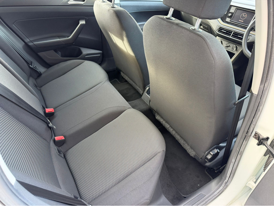 2018 Volkswagen Polo - image 8