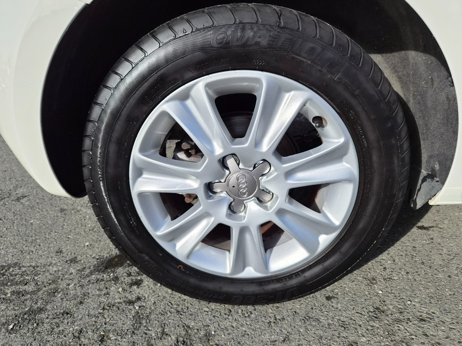 2013 Audi A1 - image 10