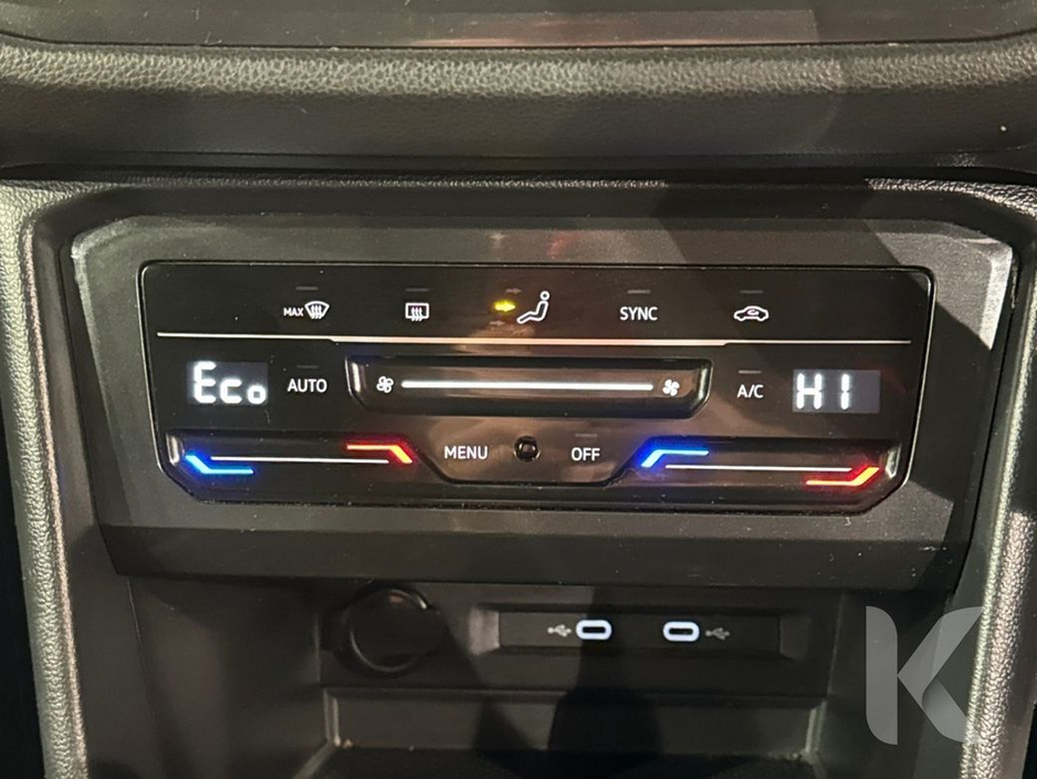 2022 Volkswagen Tiguan HYBRID AUTOMATIC 1.4L TSI PHEV - PARKING SENSORS - CRUISE CONTROL - A/C HEATING CONTROLS €29,950