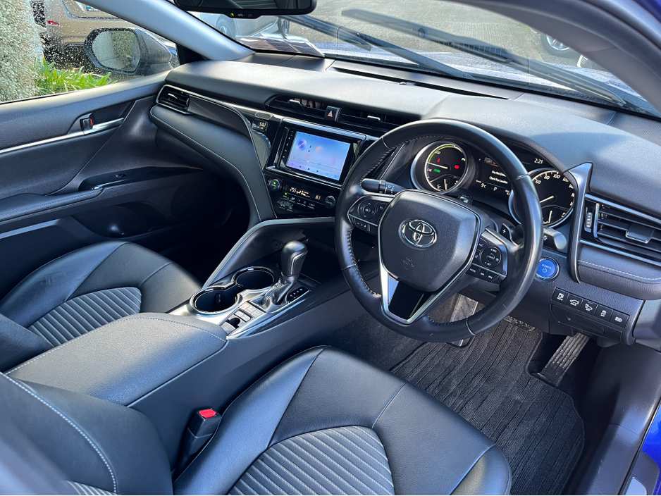 2019 Toyota Camry WS HYBRID AUTOMATIC 2.5 PETROL //HALF LEATHER SEATS//ELECTRIC DRIVERS SEAT//KEYLESS ENTRY//ADAPTIVE CRUISE CONTROL//REVERSE CAMERA// €25,950