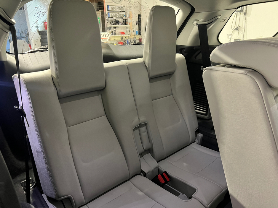 2019 Land Rover Discovery Sport - image 15