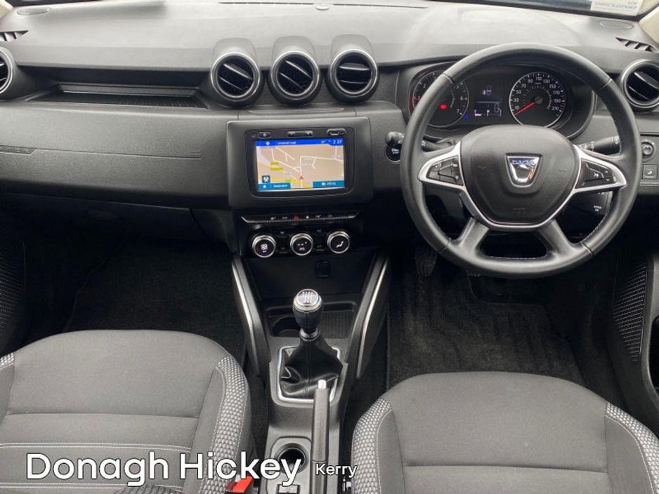 2019 Dacia Duster - image 2