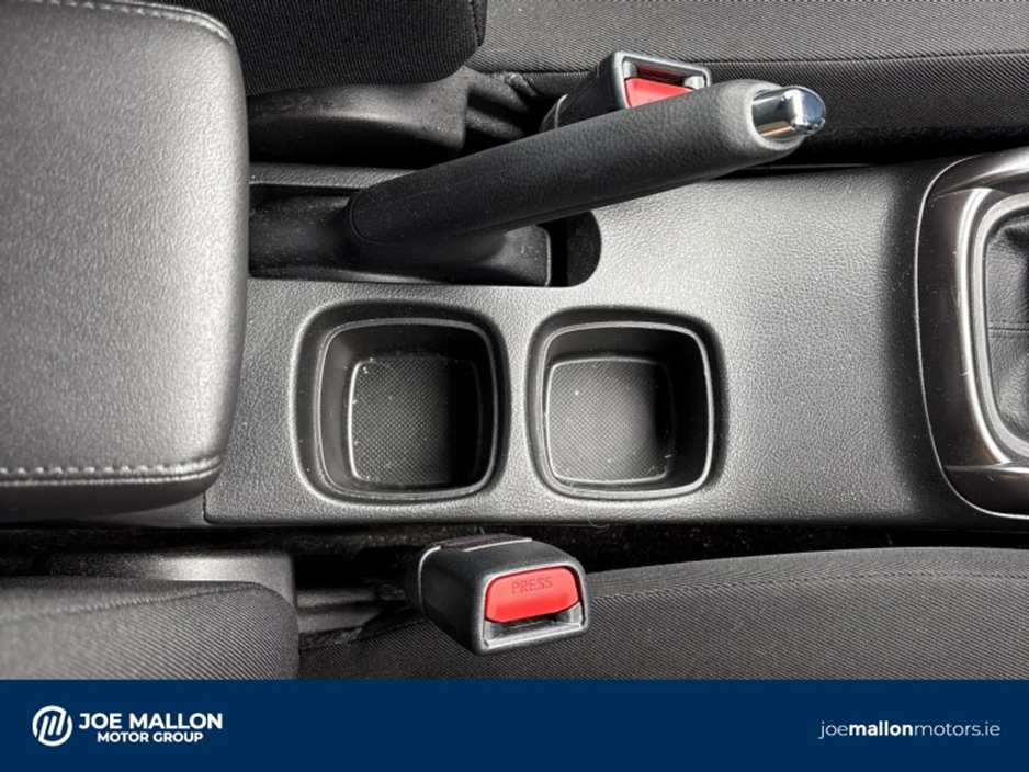 2025 Suzuki SX4 S-Cross - image 24