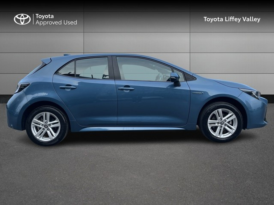 2020 Toyota Corolla - image 3