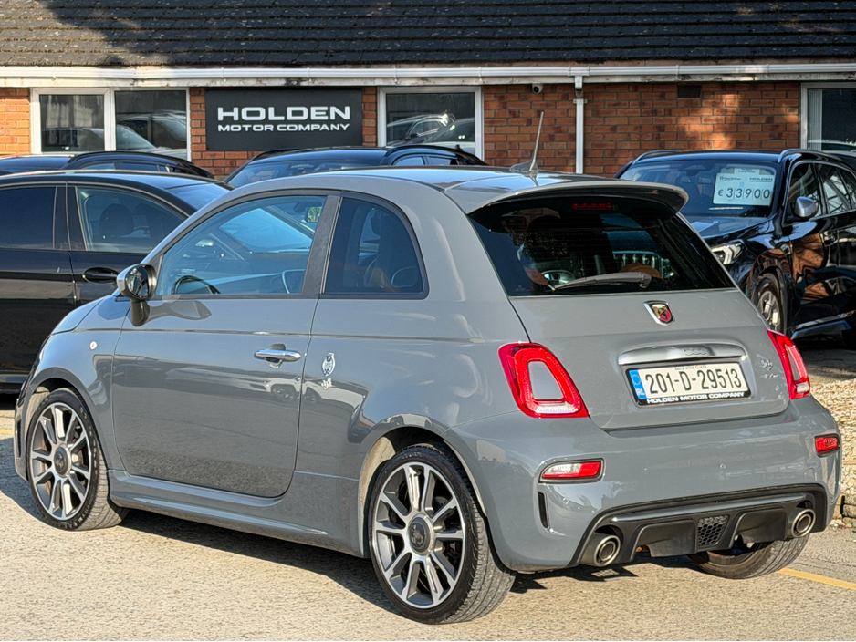 2020 Fiat Abarth - image 11