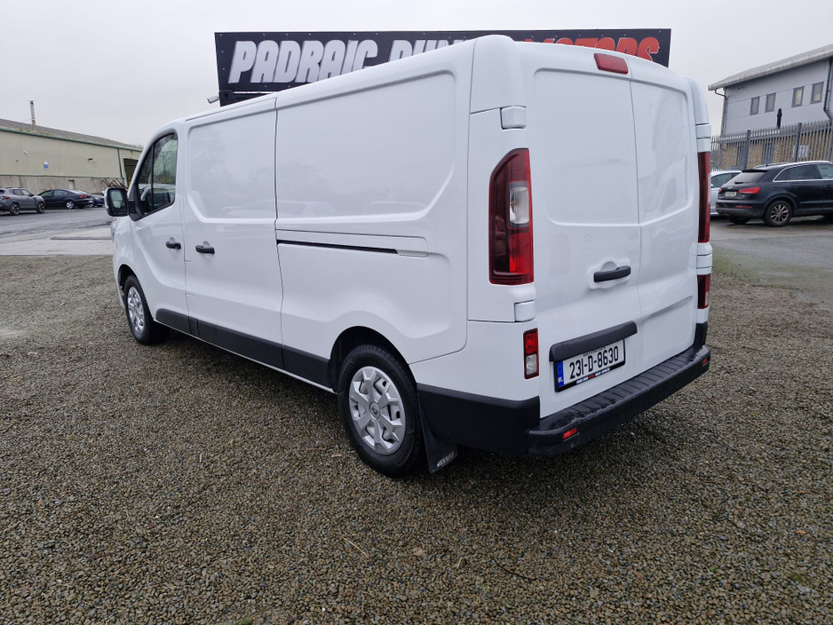 2023 Renault Trafic RED VAN FWD 130 3T1 E6 L2H1 3DR €18,450