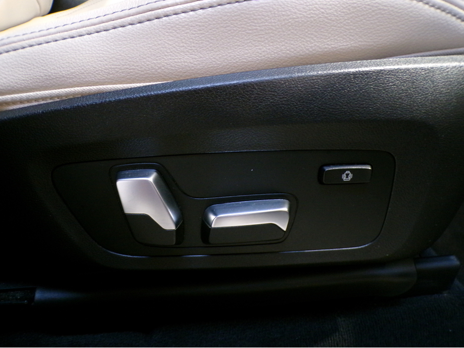 2022 BMW iX3 - image 21