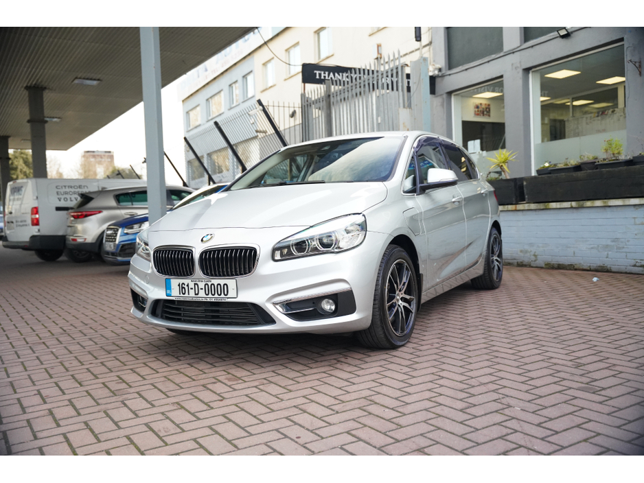 2016 BMW 2 Series Active Tourer - image 8