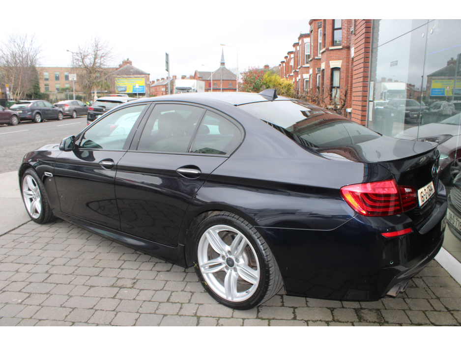 2016 BMW 5 Series - image 4