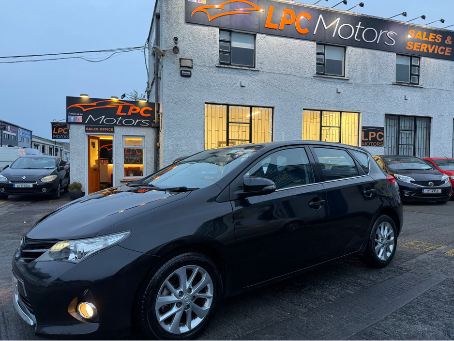 2014 Toyota Auris 1.33 VVT-I DUAL ICON S/S 99BHP 5DR 100BHP €8,990