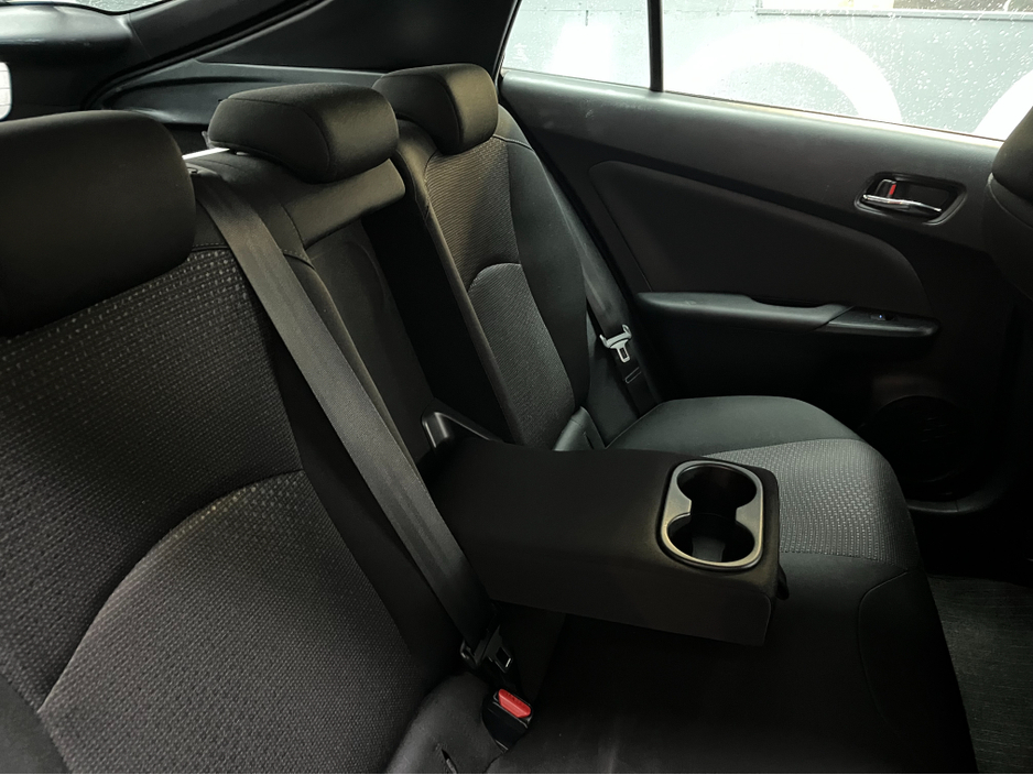 2022 Toyota Prius 2022 TOYOTA PRIUS S 1.8 AUTOMATIC / CRUISE CONTROL / REVERSE CAMERA AND MORE