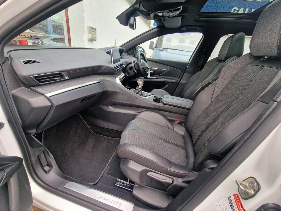 2019 Peugeot 5008 - image 31