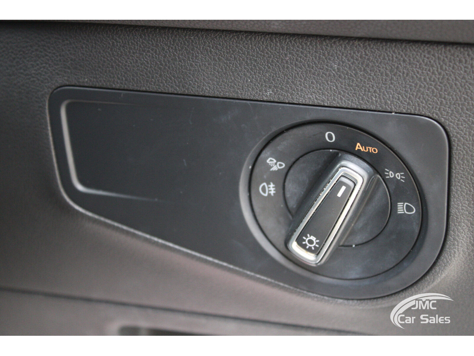 2021 Volkswagen Tiguan - image 19