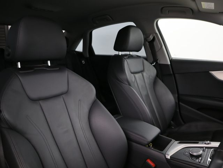 2018 Audi A4 - image 10