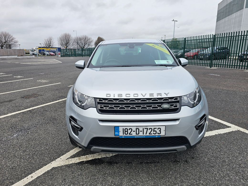 2018 Land Rover Discovery Sport - image 3