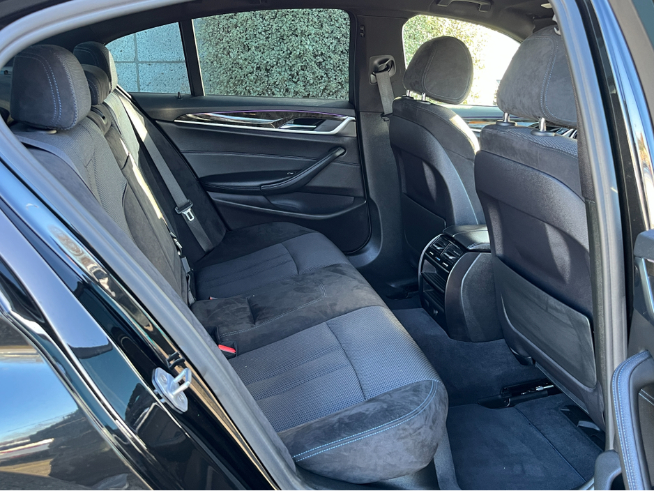 2018 BMW 5 Series - image 10