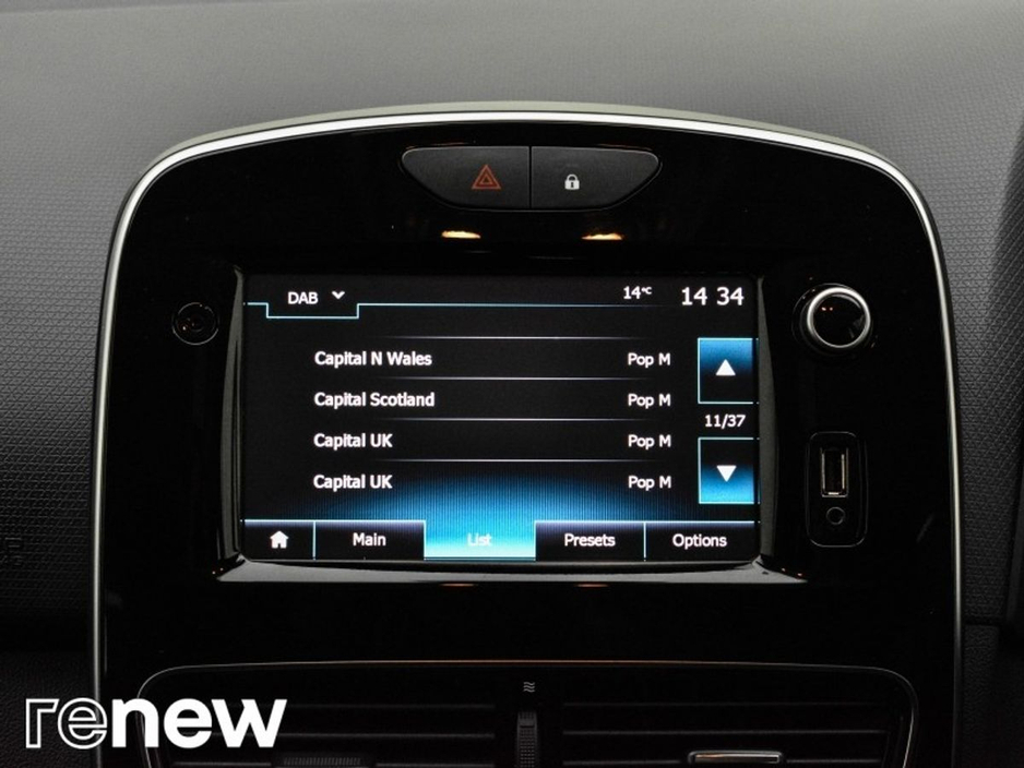 2018 Renault Clio - image 20