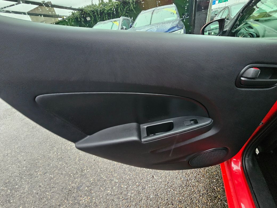 2014 Mazda Demio - image 28