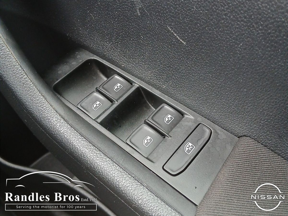 2020 Skoda Fabia - image 20