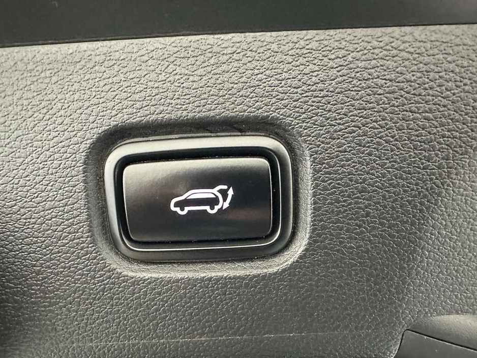 2023 Kia Sportage - image 24