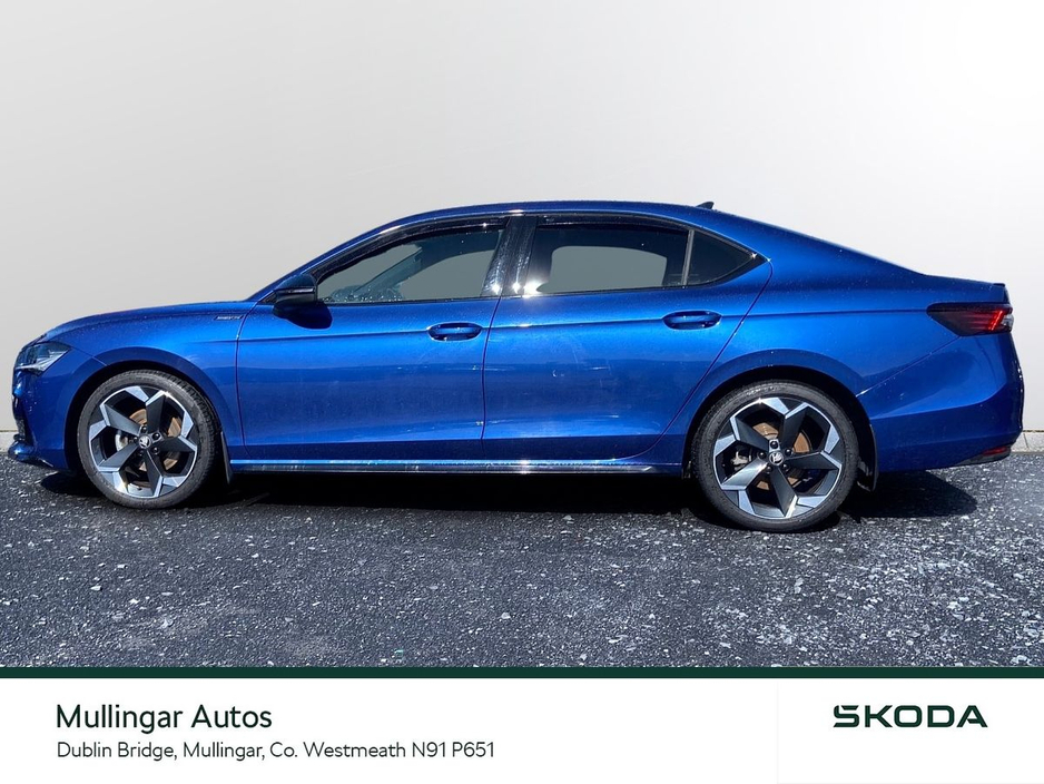 2025 Skoda Superb - image 6