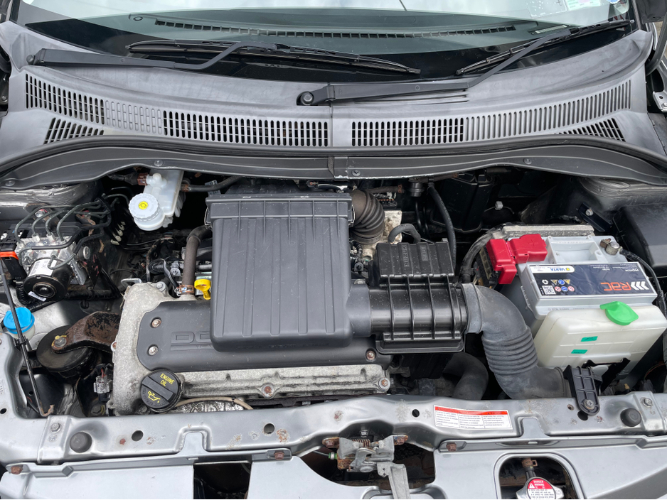 2008 Suzuki Swift - image 17