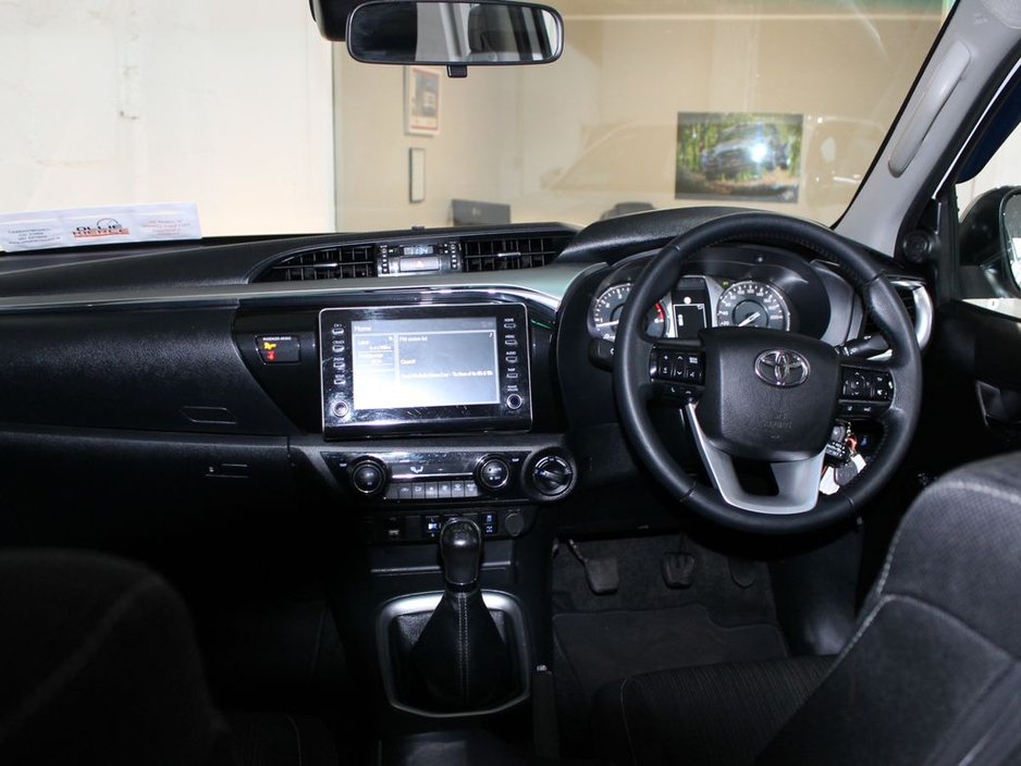 2024 Toyota Hilux - image 10