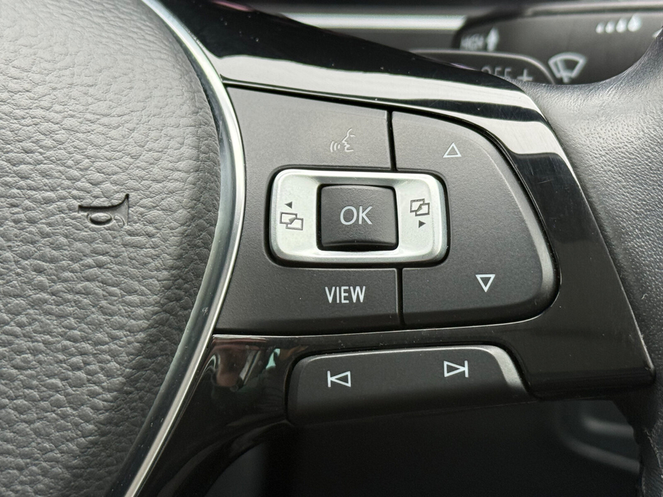 2019 Volkswagen Tiguan - image 24