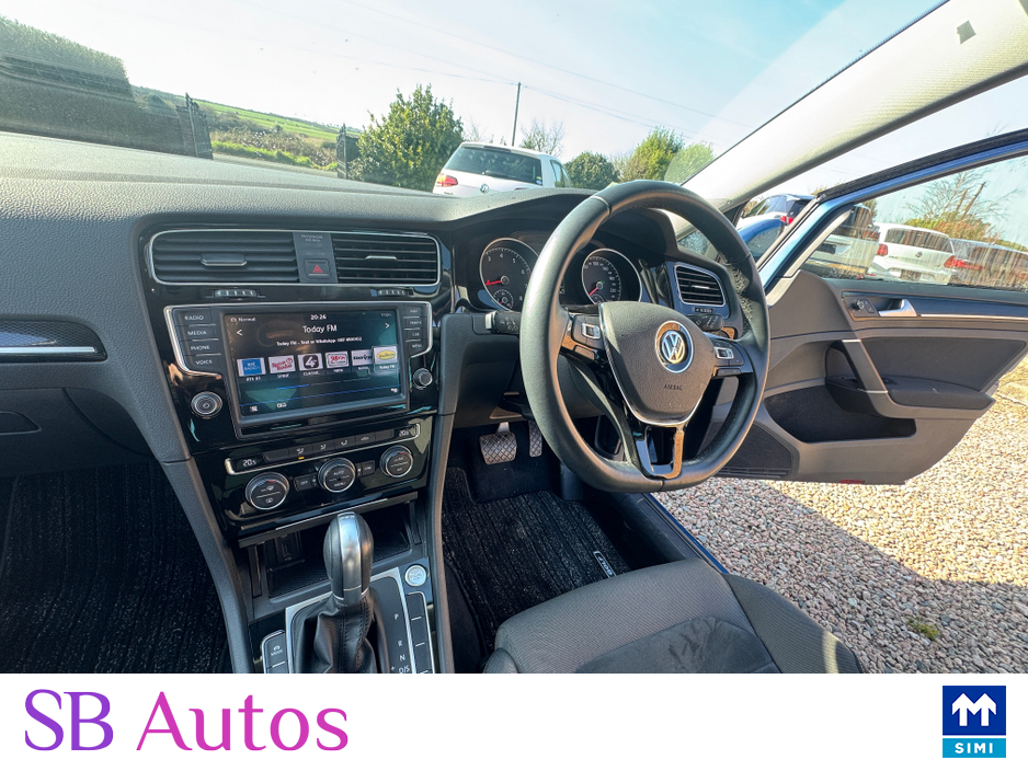 2017 Volkswagen Golf - image 13