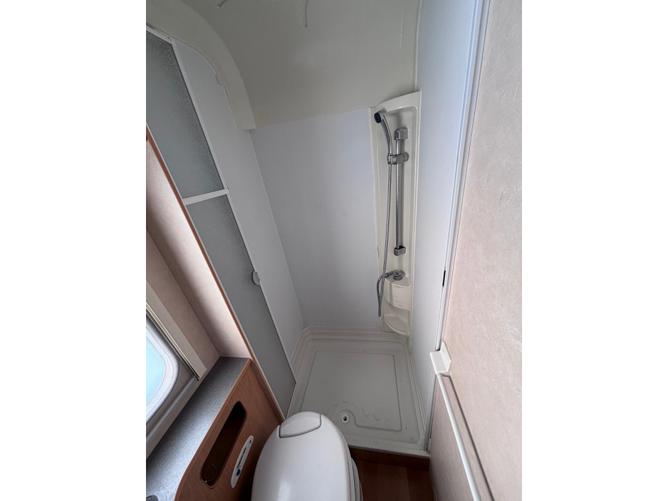 2008 Adria Coral - image 8