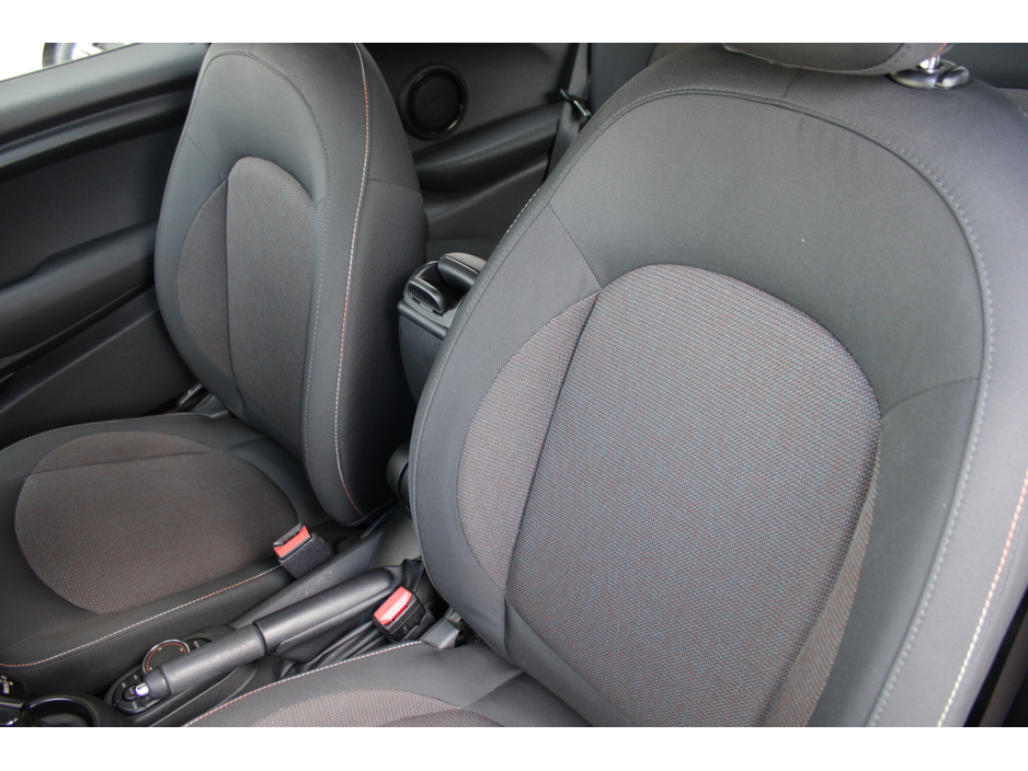 2019 MINI Cooper - image 21