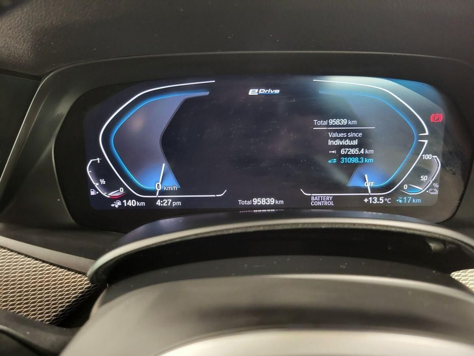 2021 BMW X5 - image 8