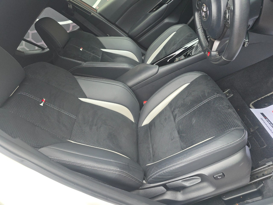 2020 Toyota C-HR - image 26