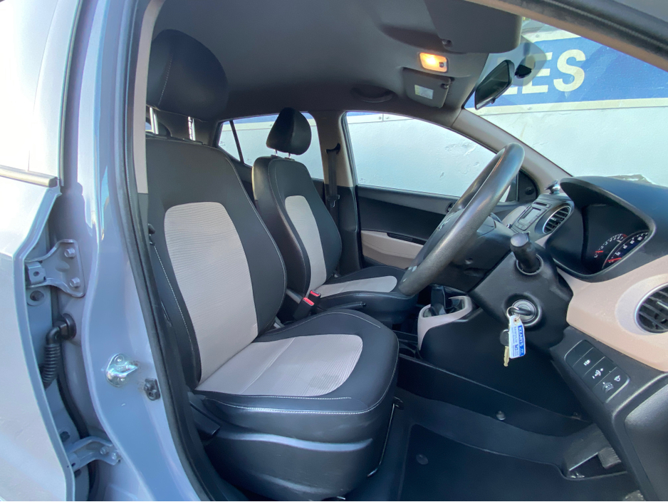 2015 Hyundai i10 - image 6