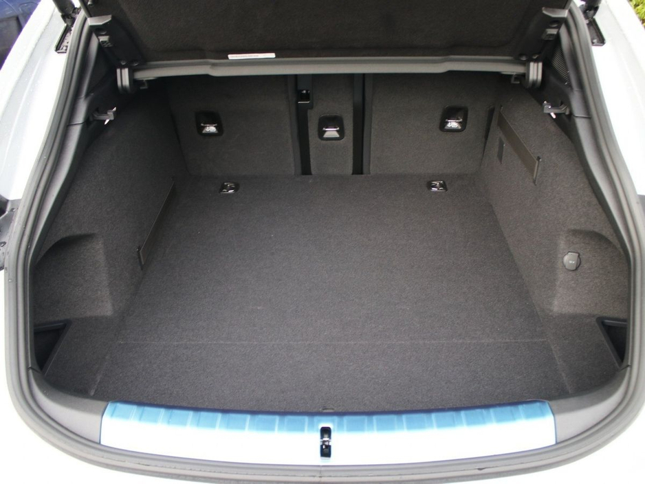 2026 Porsche Taycan 4S Cross Turismo €164,000