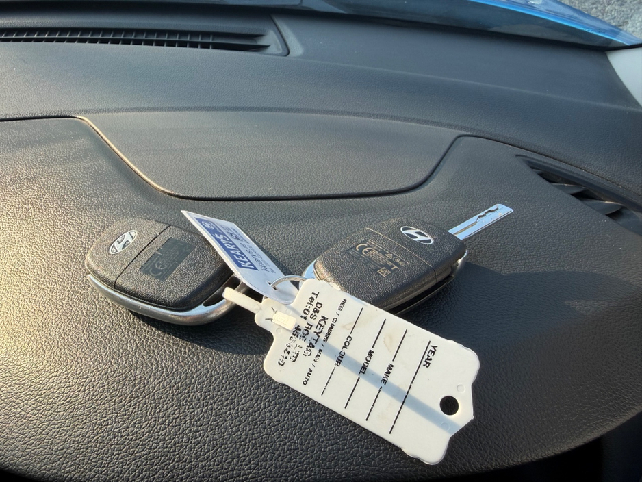 2017 Hyundai Tucson - image 17