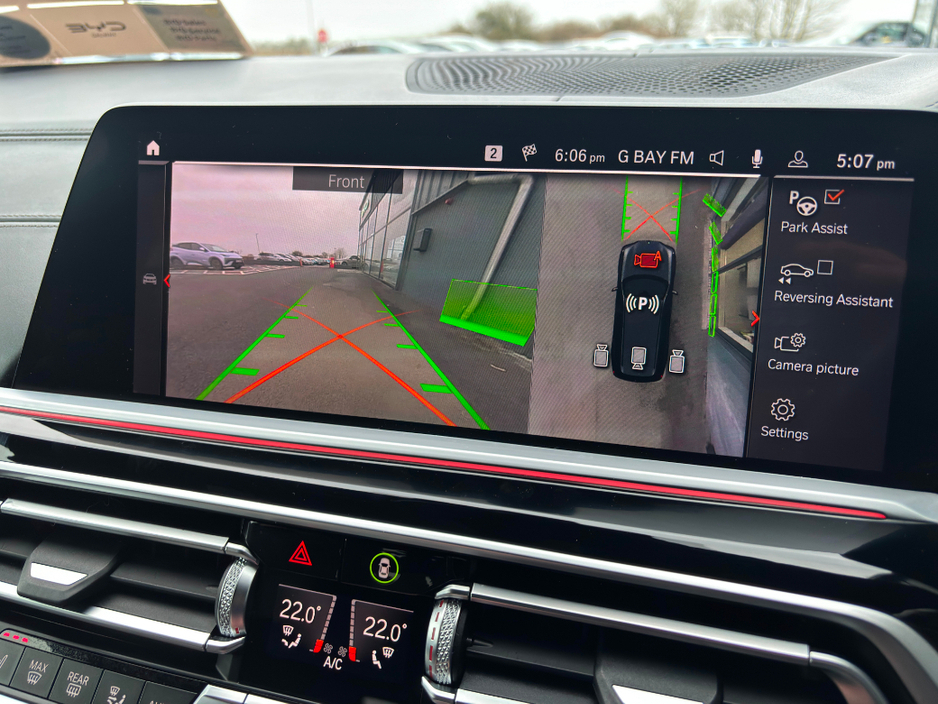 2021 BMW X7 - image 31