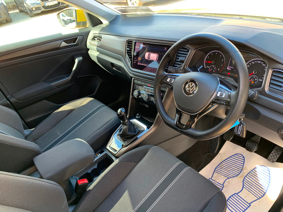 2018 Volkswagen T-Roc - image 16