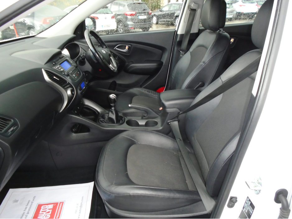 2015 Hyundai ix35 - image 9