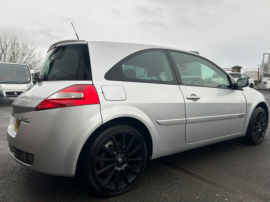 2008 Renault Megane SPORT 225 RENAULTSPORT €3,850