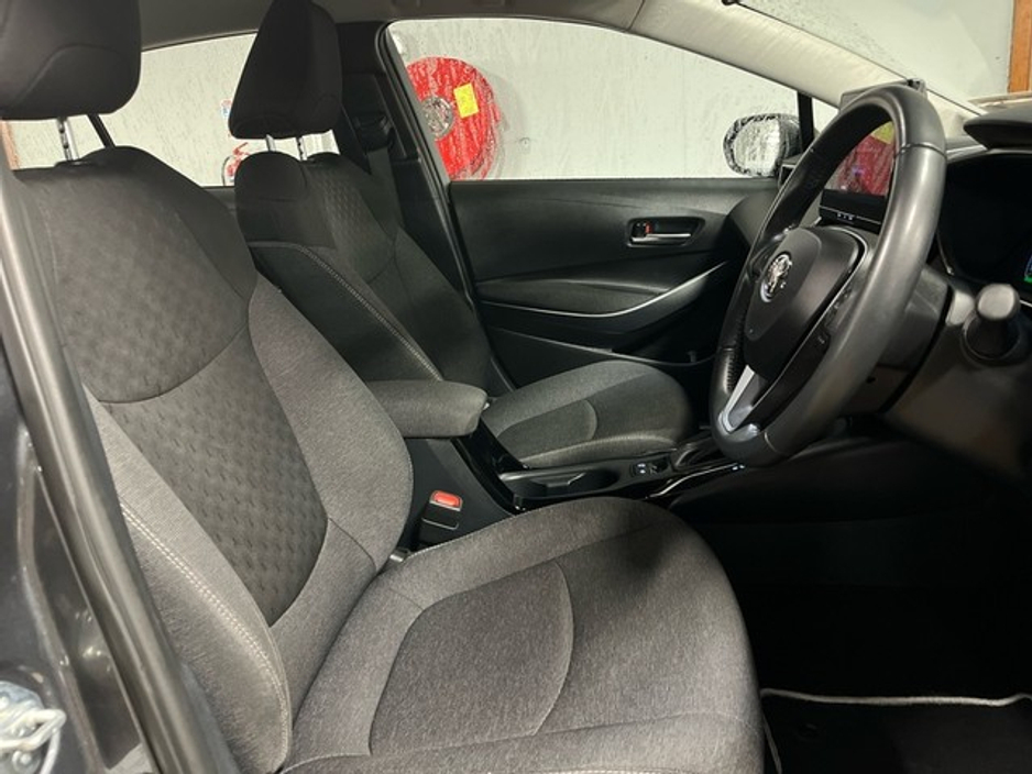 2023 Toyota Corolla - image 11