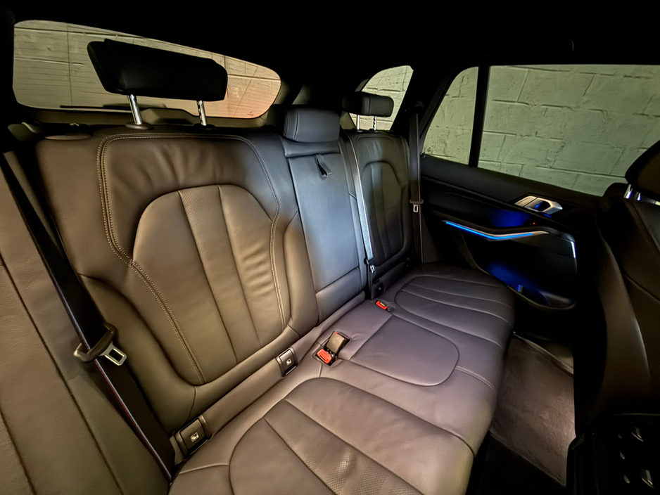 2022 BMW X5 xDrive45e M Sport €49,900