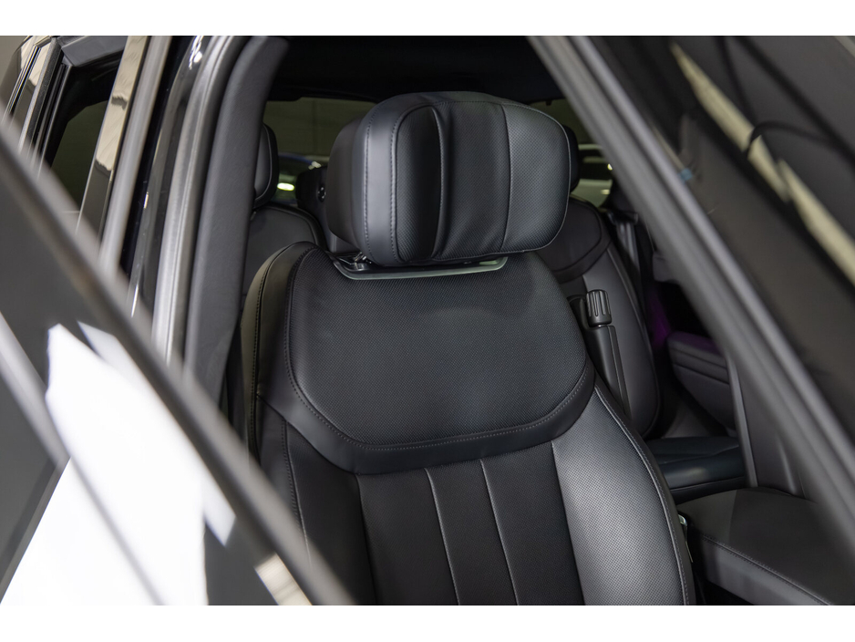 2024 Land Rover Range Rover - image 21