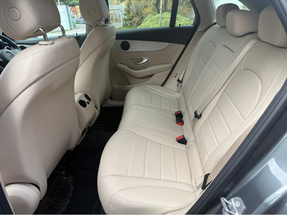 2018 Mercedes-Benz GLC Class - image 15