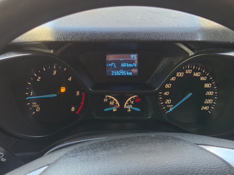 2016 Ford Transit Connect - image 2