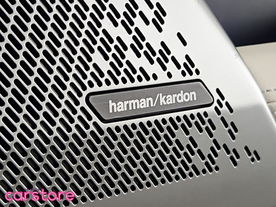 2024 BMW 5 Series - image 21