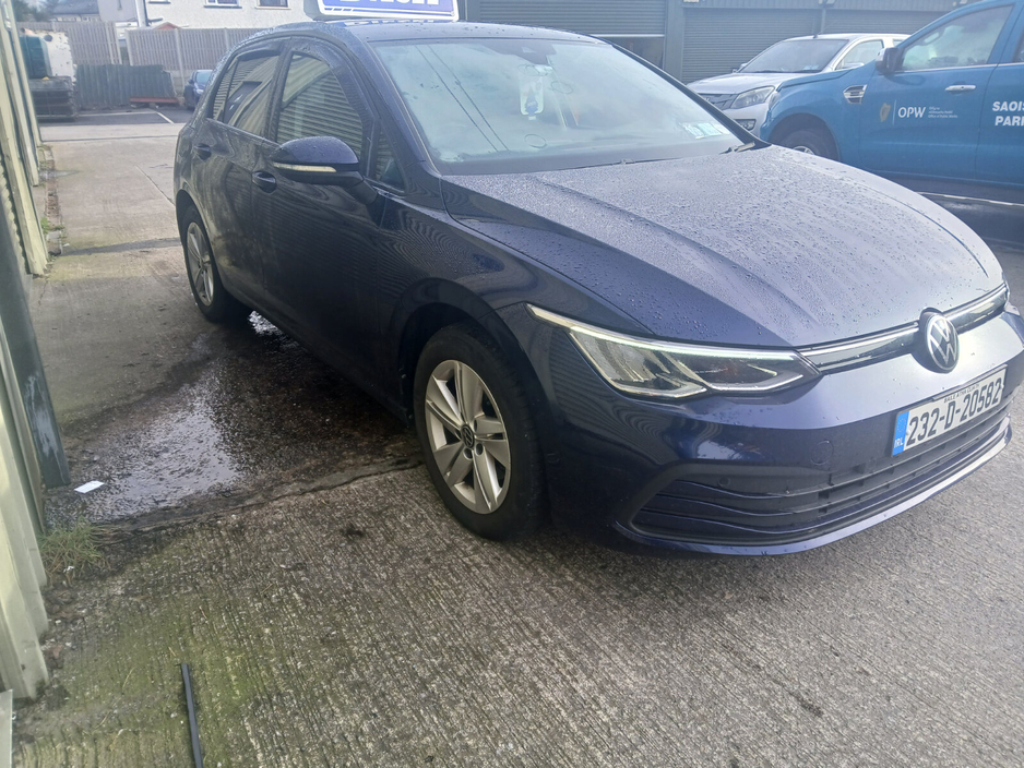 2023 Volkswagen Golf 2.0 TDI 115HP Life €24,995